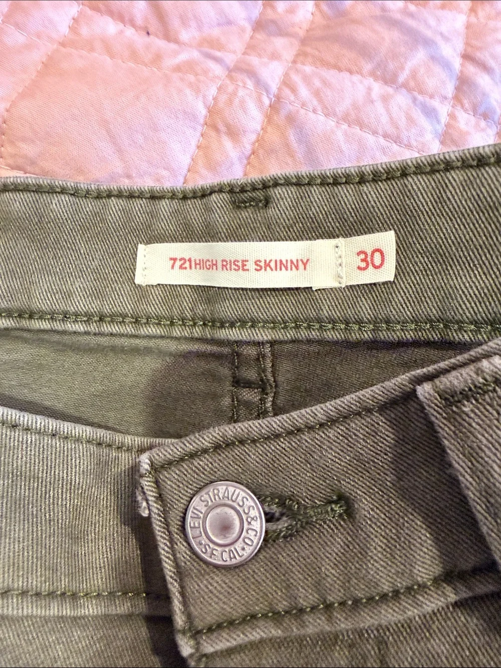 Levi Women’s 721 High Rise Skinny Olive Cargo Pants